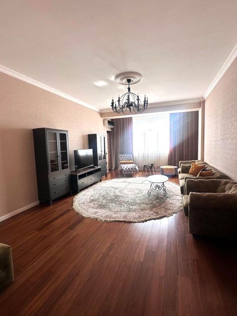 İcarəyə verilir 3 otaqlı yeni tikili 120 m² — Bakı