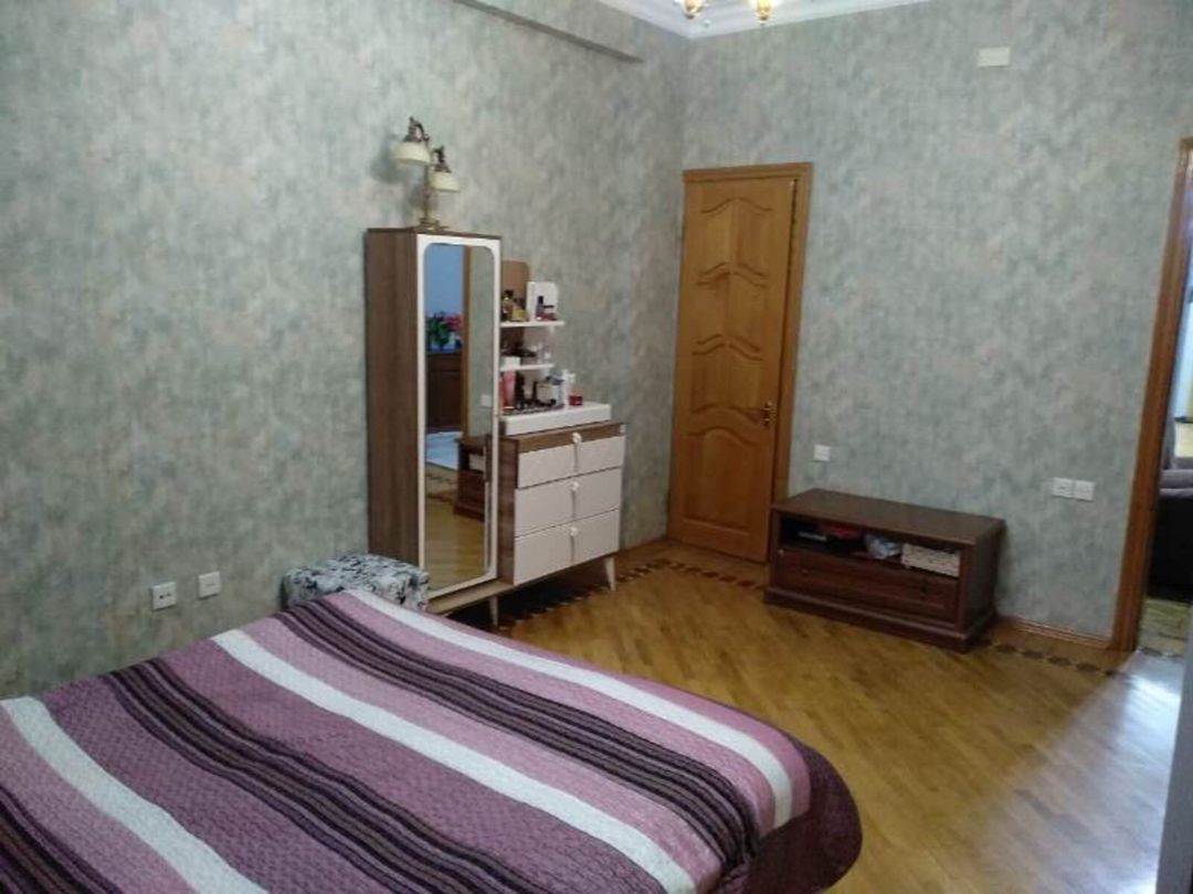 Satılır 4 otaqlı yeni tikili 200 m² — Mənzil, Bakı (6)