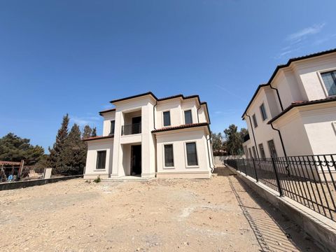Satılır 8 otaqlı həyət evi/bağ evi 550 m² — Bakı