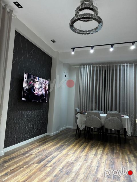 Satılır 3 otaqlı yeni tikili 110 m²