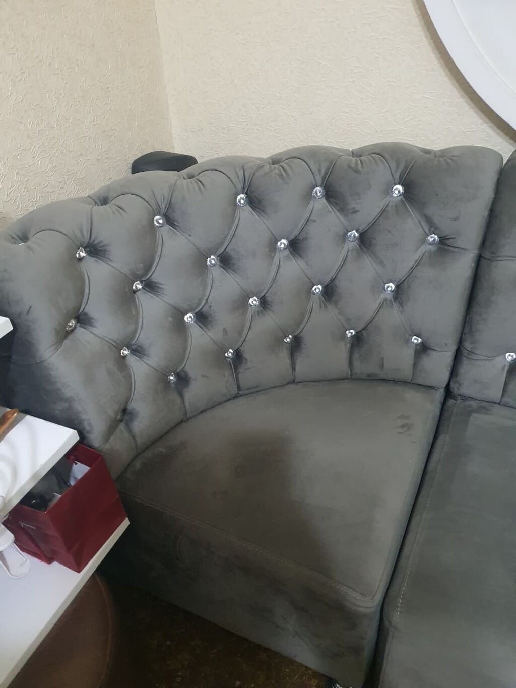 Divan ela veziyyetde satilir eyaqlari demirdir Qiymet 160 azn — Divanlər, Bakı (5)