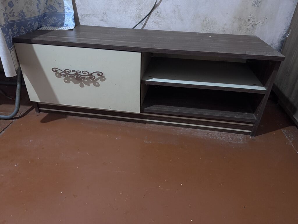 TV altlığı / media konsol - Material: laminat/LDSP taxta. - Rəng — Televizor altlıqları və standlar, Bakı