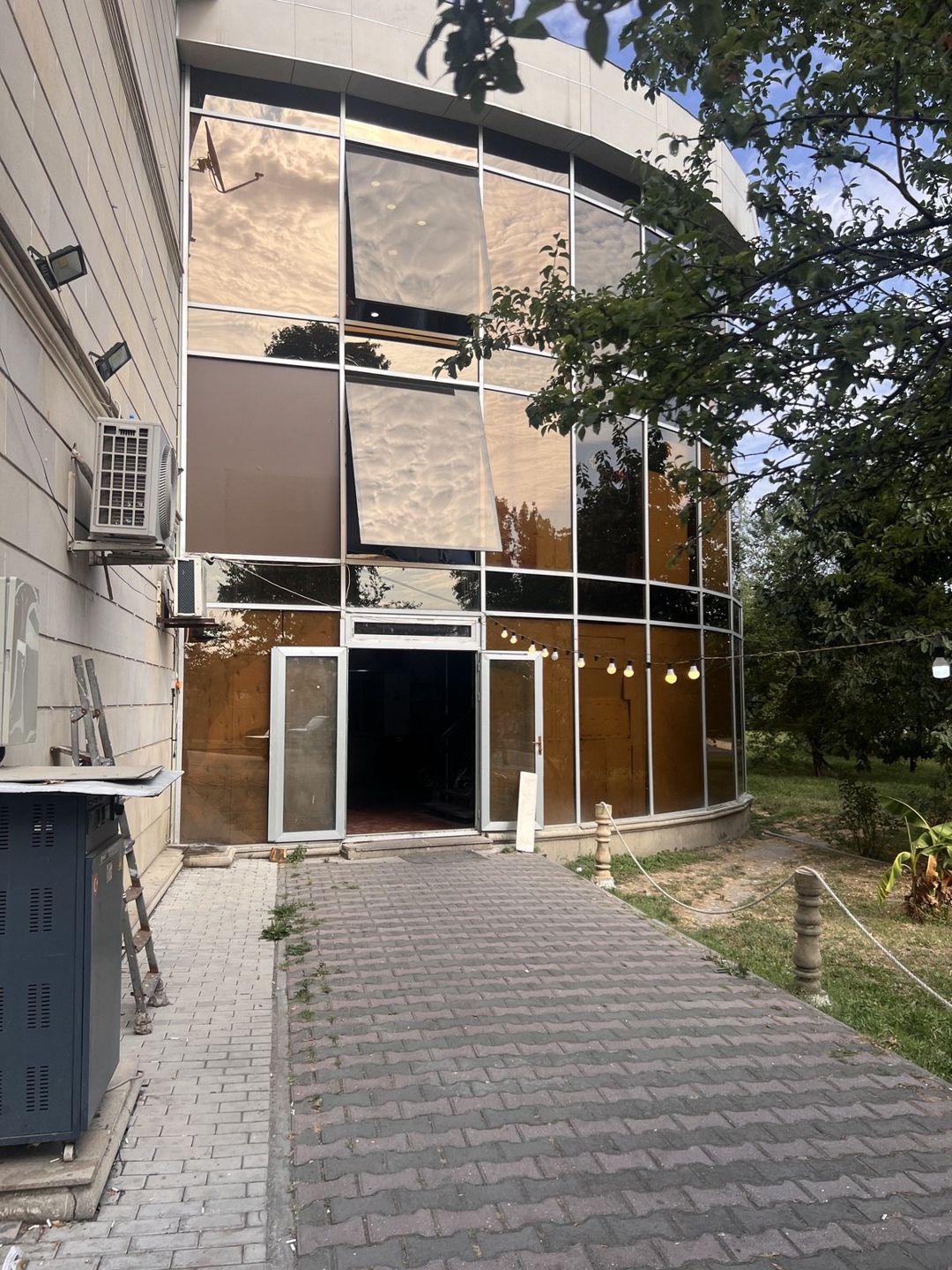 İcarəyə verilir obyekt 270 m² — Əmlak, Qəbələ (2)
