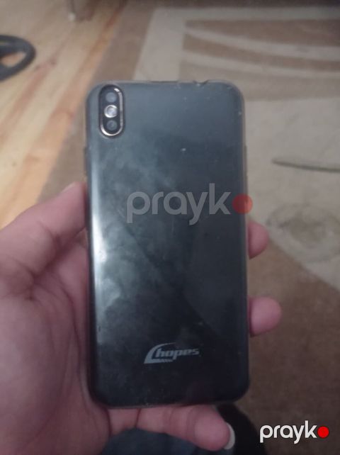 Chopes brendli smartfon Məhsul təsviri: - Rəng: Qara (arka qapaq), ön — Digah