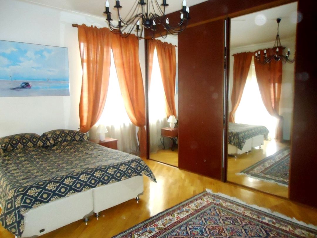 İcarəyə verilir 5 otaqlı köhnə tikili 160 m² — Mənzil, Bakı (5)