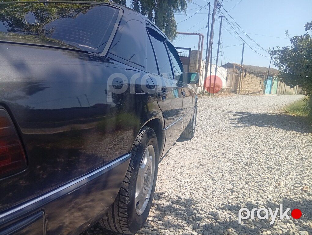 Mercedes E 200, 2.0 L, 1993 il, 599 334 km — Avtomobillər, Bakı (2)