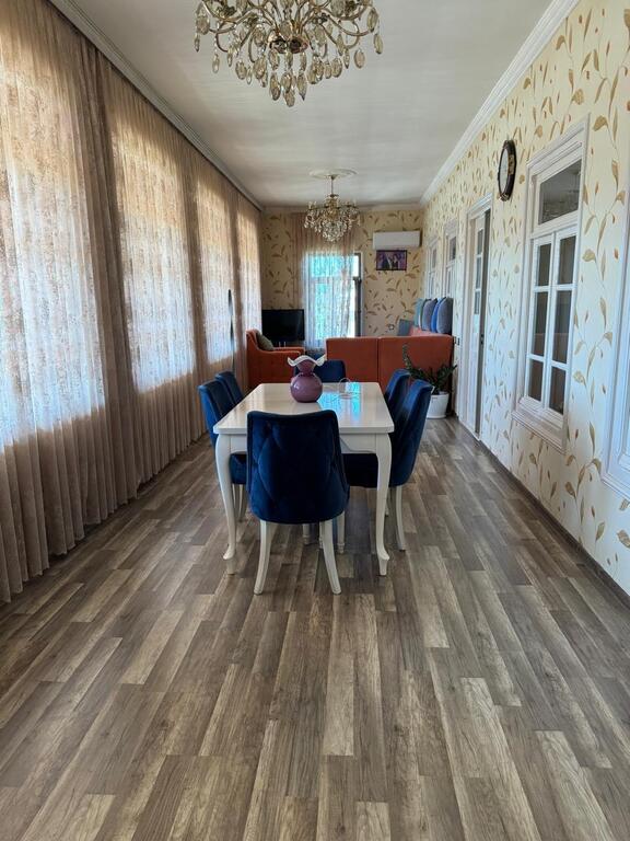 Satılır 5 otaqlı həyət evi/bağ evi 200 m² — Ev, villa, Bakı (5)