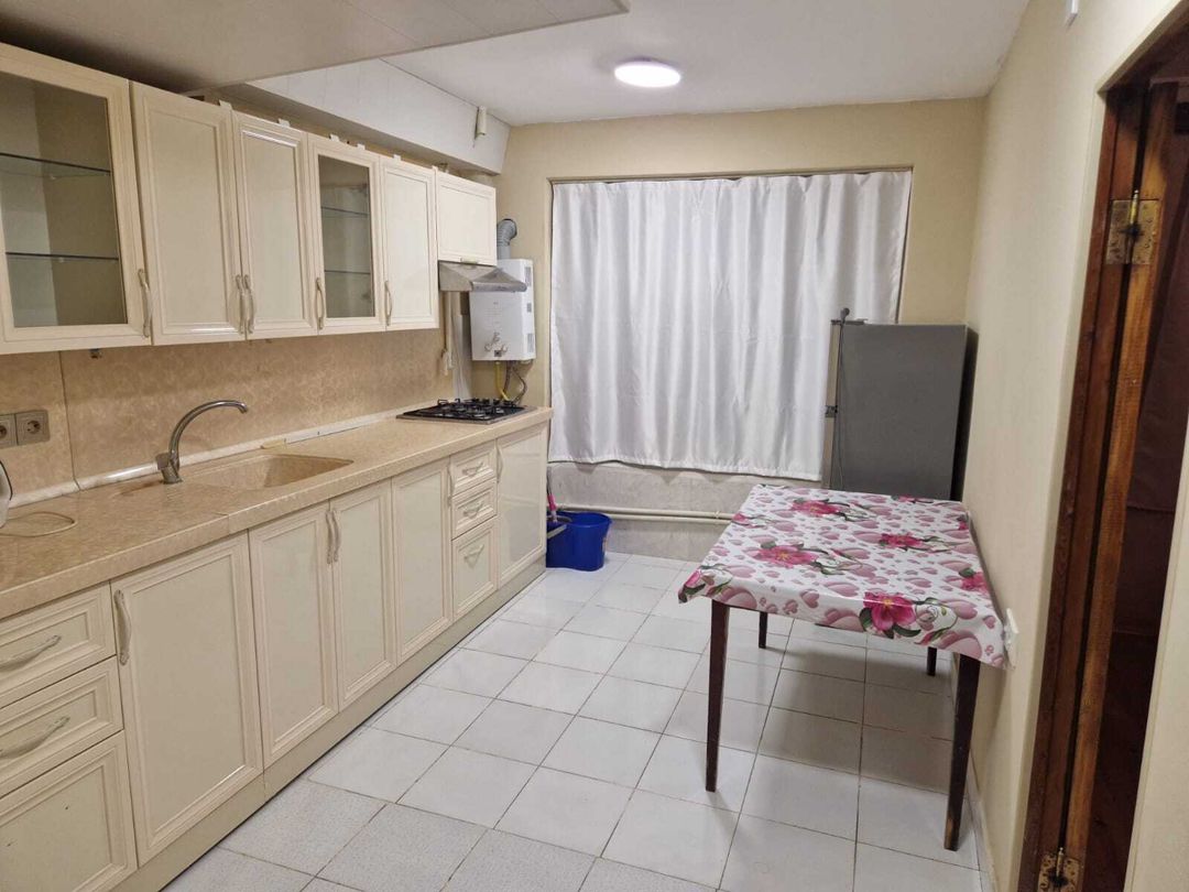 İcarəyə verilir 2 otaqlı köhnə tikili 56 m² — Mənzil, Bakı (8)