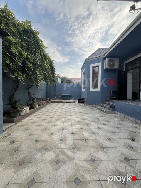 Satılır 4 otaqlı həyət evi/bağ evi 100 m²