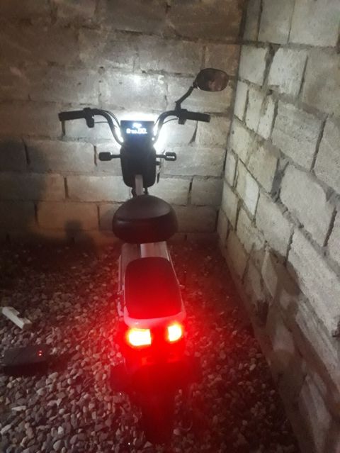 Salam 2 neferrlikdi. 300 kq yuk. gotrur. sureti.60 gedirr 50 km .yol — Sumqayıt