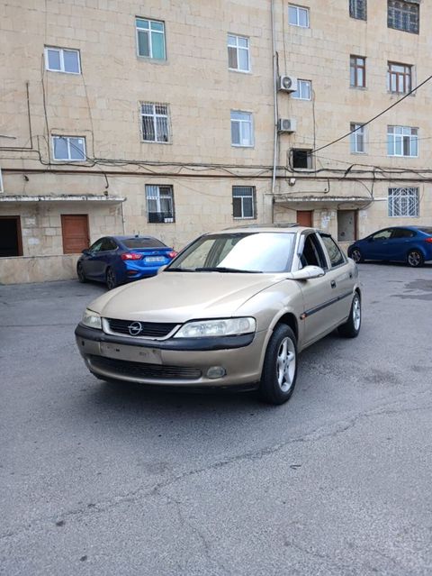 Opel Vectra sedan -ideal veziyyetde satılır. İli 1998 2 mator — Xırdalan