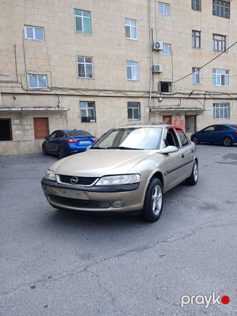 Opel Vectra sedan -ideal veziyyetde satılır. İli 1998 2 mator