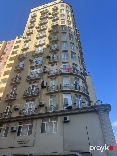 Satılır 4 otaqlı yeni tikili 185 m²