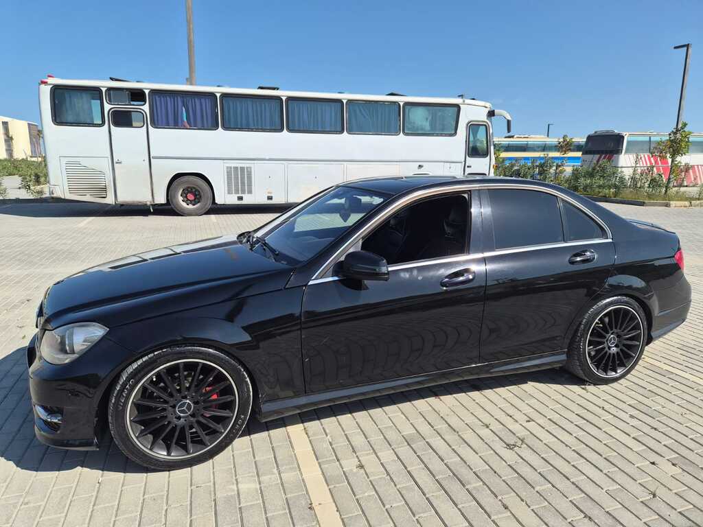 Mercedes C 300 4MATIC, 3.5 L, 2012 il, 300 000 km — Avtomobillər, Bakı (5)