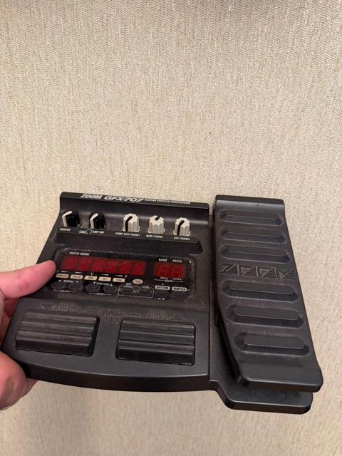 Gitara pedalı — Bakı