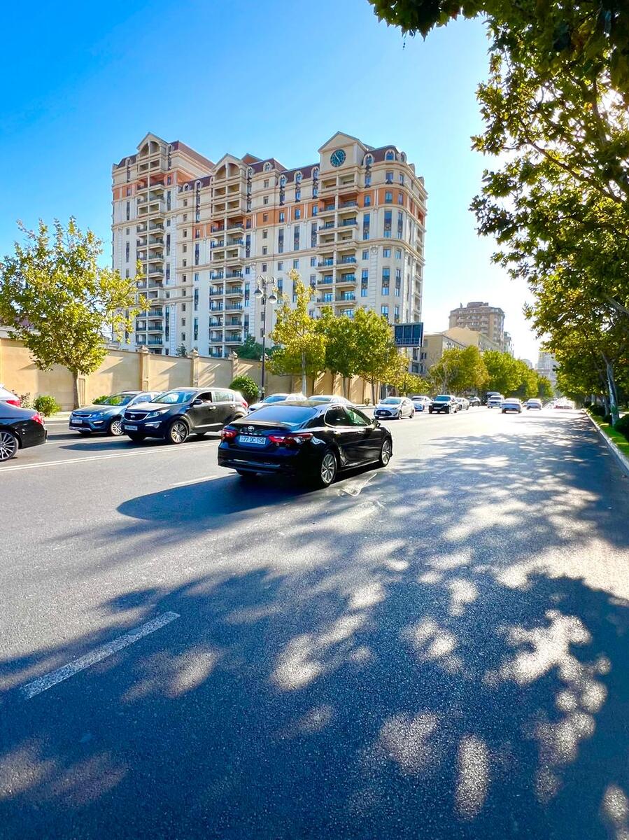 Satılır 5 otaqlı yeni tikili 247 m² — Mənzil, Bakı (2)