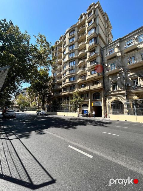 Satılır 4 otaqlı yeni tikili 152 m²