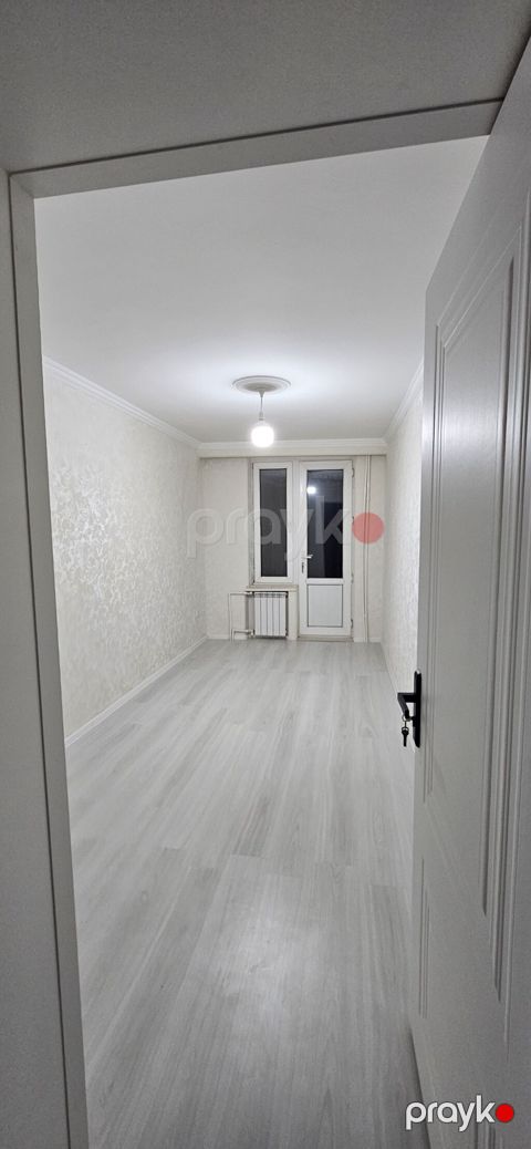 Rüstəm Rüstəmov Neftçilər metrosunun yanında, cəmi 3 dəqiqəlik