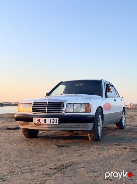 Mercedes 190, 2.0 L, 1990 il, 295 000 km
