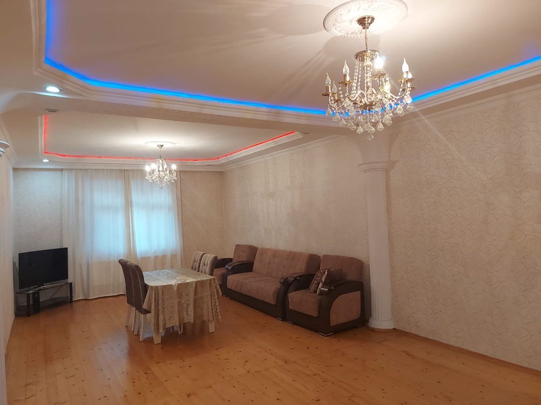 Satılır 5 otaqlı həyət evi/bağ evi 240 m² — Ev, villa, Bakı (3)