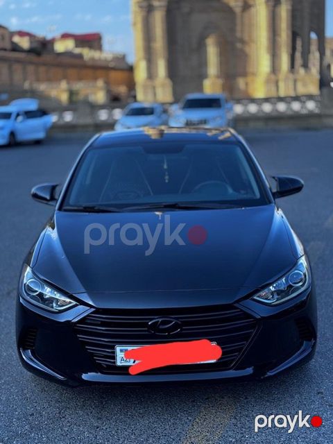 Hyundai Elantra, 2.0 L, 2017 il, 200 000 km