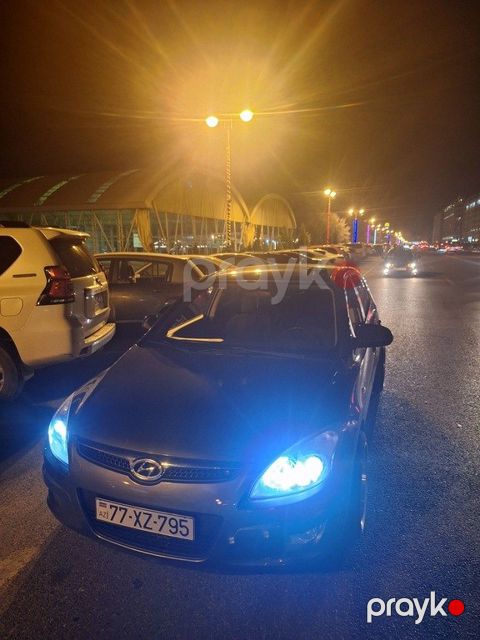 Hyundai i30, 1.4 L, 2009 il, 200 000 km