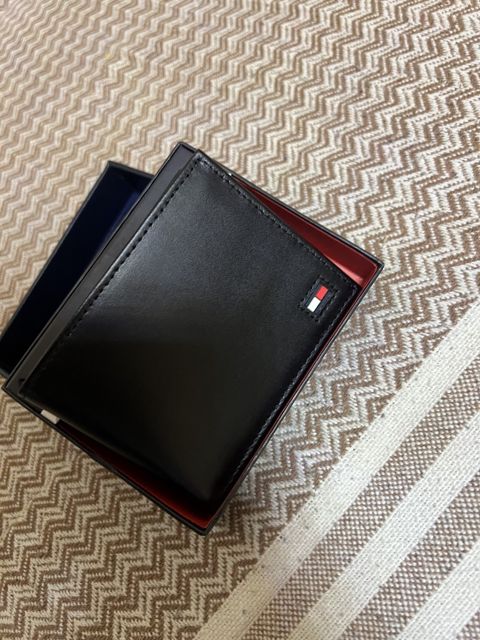 Cüzdan Tommy Hilfiger — Bakı