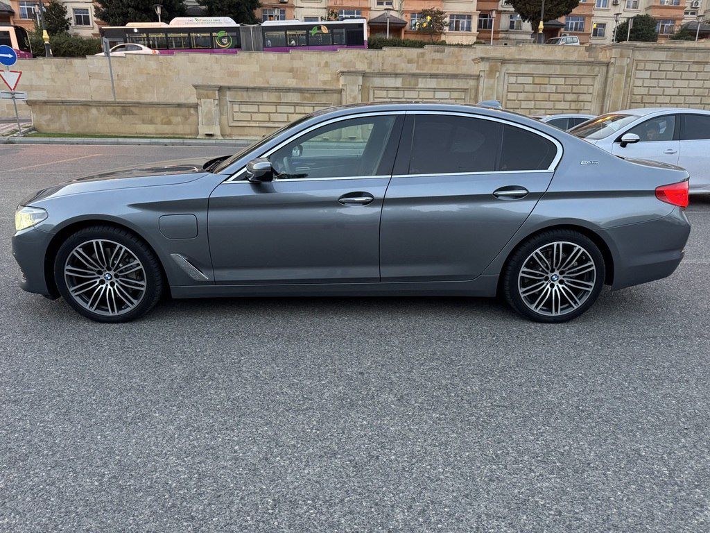 BMW 530e, 2.0 L, 12 kWh, 2017 il, 184 000 km — Avtomobillər, Bakı (6)