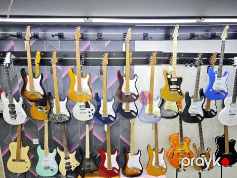 Elektro gitara — Bakı