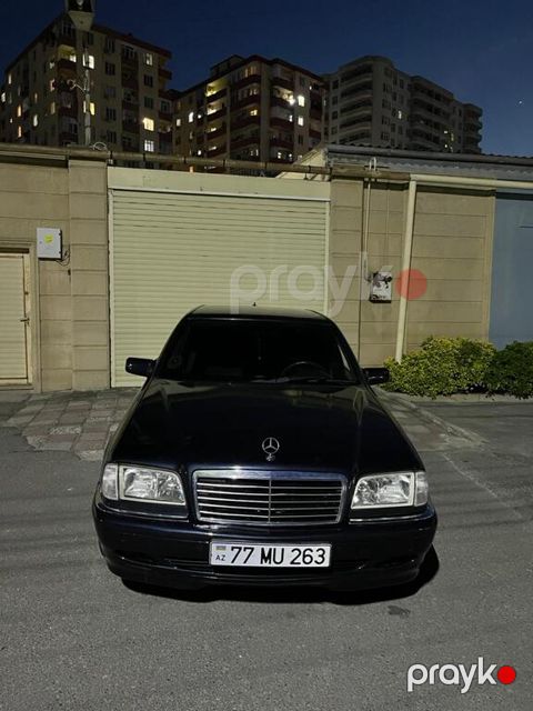 Mercedes C 220, 2.2 L, 1998 il, 300 000 km