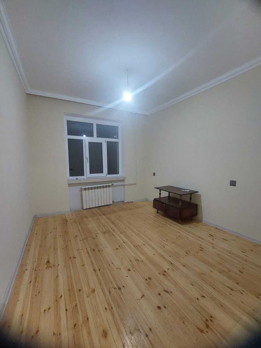 Satılır 2 otaqlı köhnə tikili 60 m² — Mənzil, Bakı (3)