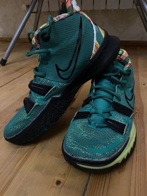 Nike Kyrie 7 basketbol krosovkaları - Rəng: yaşıl/şaquli naxışlı — Masazır