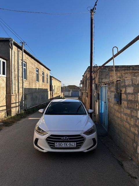 Hyundai Avante, 1.6 L, 2017 il, 350 000 km — Bakı