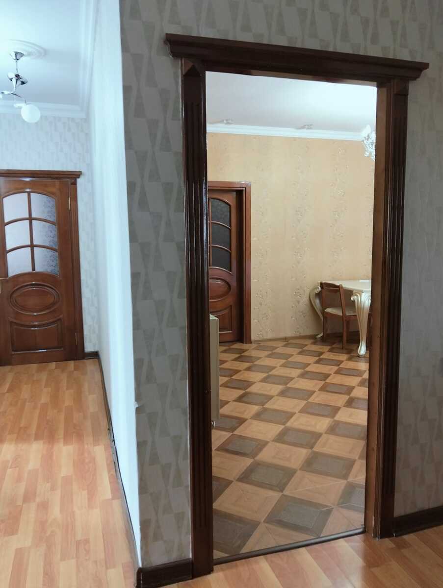 Satılır 4 otaqlı köhnə tikili 100 m² — Mənzil, Bakı (11)