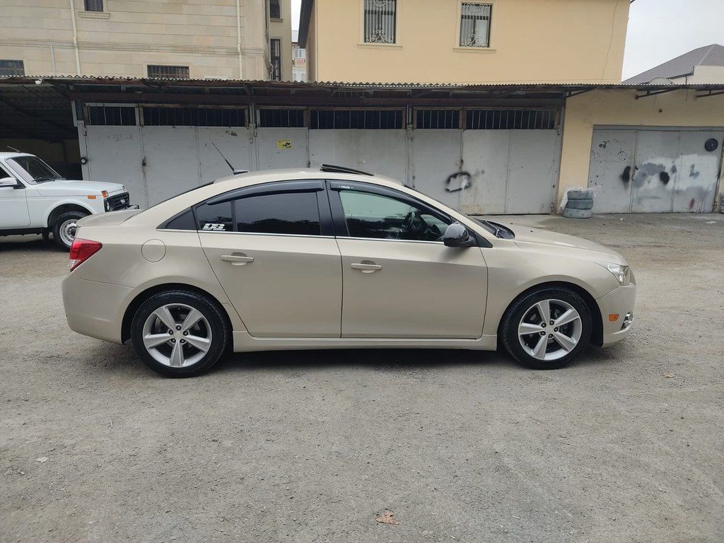 Chevrolet Cruze, 1.4 L, 2011 il, 360 000 km — Avtomobillər, Gəncə (4)