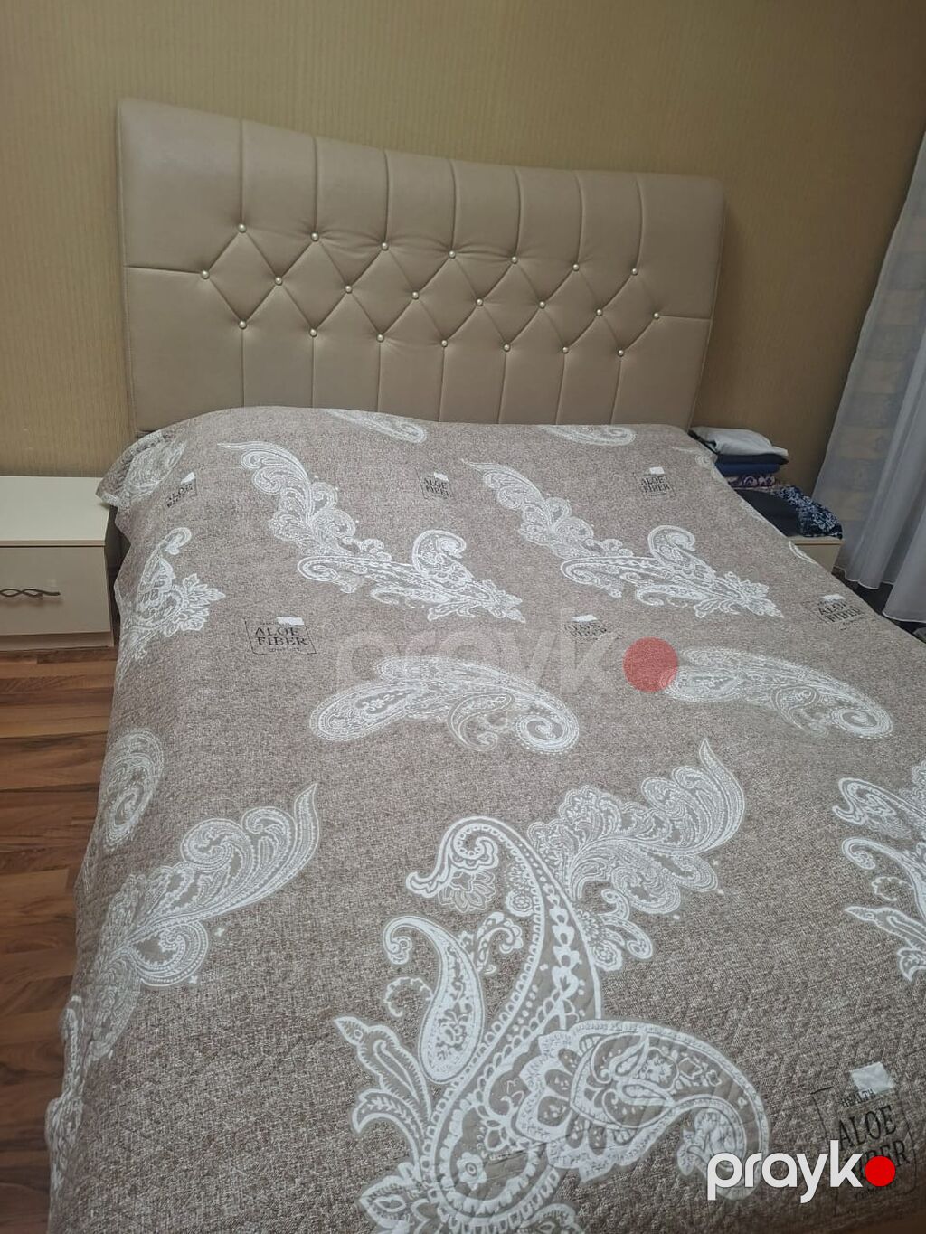 Yataq otağı dəsti:BAZALI KROVAT,2 Tumboçka+trumo+şkaf Tərkibi: - İki — Yataq otağı mobilya dəstləri, Bakı