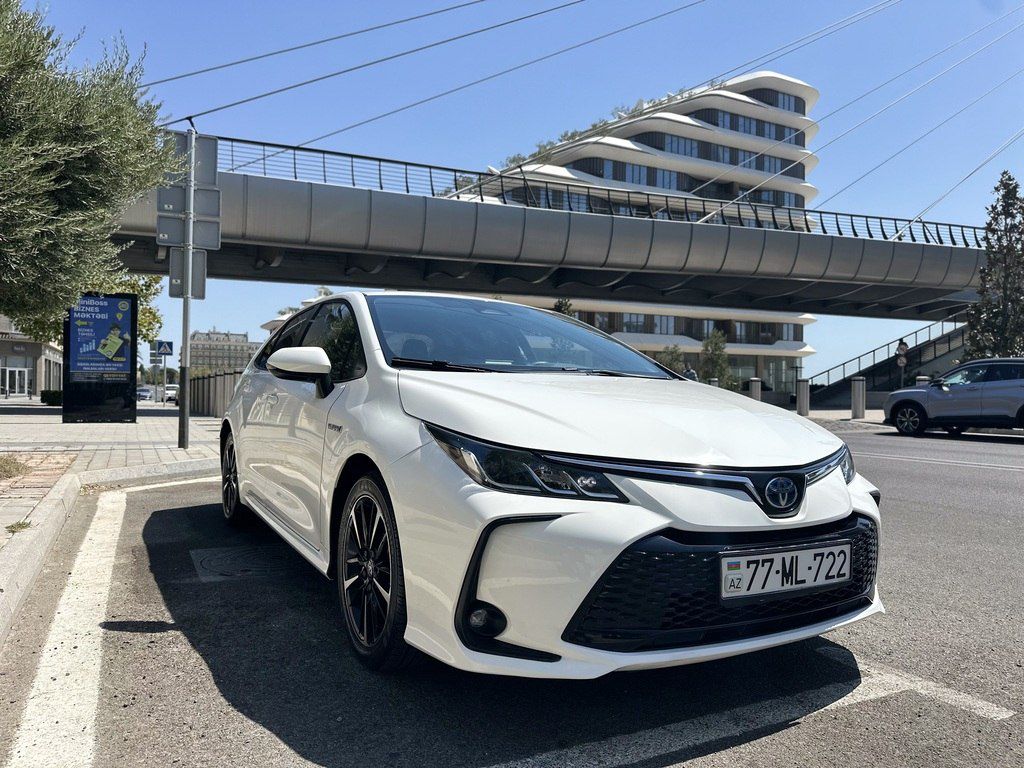 Toyota Corolla, 1.8 L, 0.85 kWh, 2024 il, 62 000 km — Avtomobillər, Bakı (2)