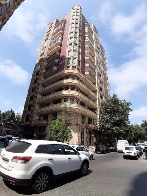 İcarəyə verilir 3 otaqlı yeni tikili 160 m² — Bakı