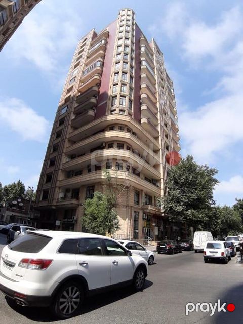 İcarəyə verilir 3 otaqlı yeni tikili 160 m²