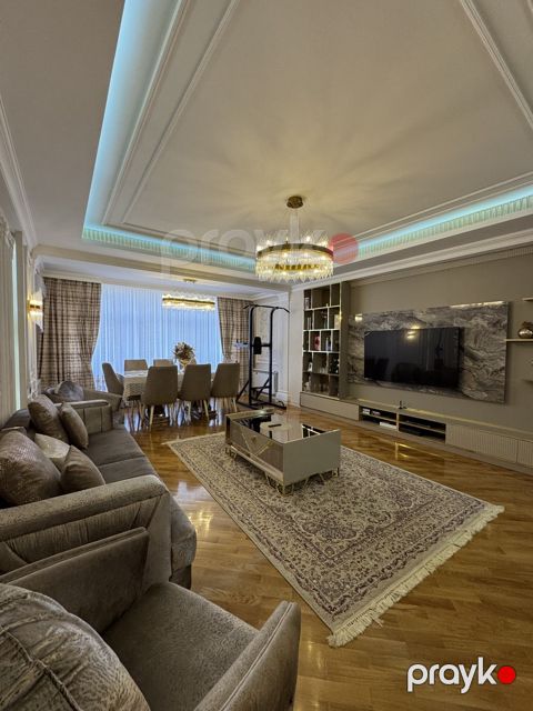 Satılır 4 otaqlı yeni tikili 152 m²