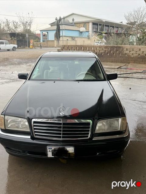 Mercedes C 230, 2.3 L, 1998 il, 271 465 km