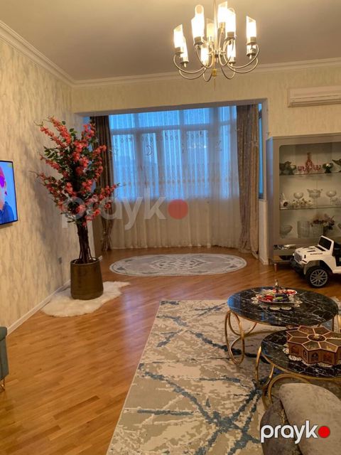 Satılır 3 otaqlı yeni tikili 82 m²