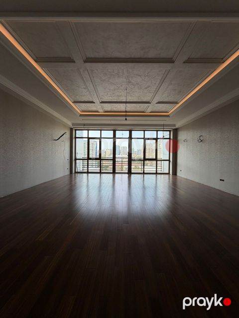 Satılır 4 otaqlı yeni tikili 200 m²