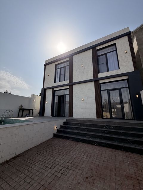 Satılır 5 otaqlı həyət evi/bağ evi 200 m² — Bakı