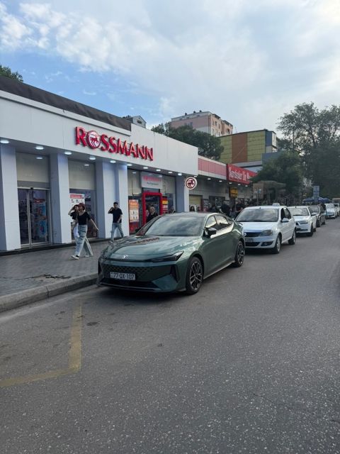 Satılır 3 otaqlı köhnə tikili 55 m² — Bakı