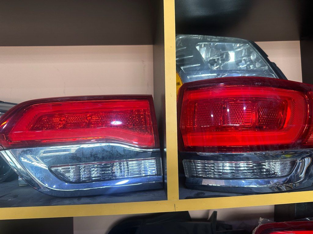 "Jeep Grand Cherokee 2013-2019" arxa stop işıqları — Ehtiyat hissələri və aksesuarlar, Bakı (3)