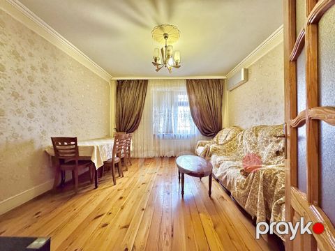 Satılır 4 otaqlı köhnə tikili 110 m²