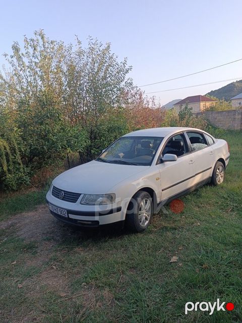 Volkswagen Passat, 1.8 L, 1999 il, 310 264 km