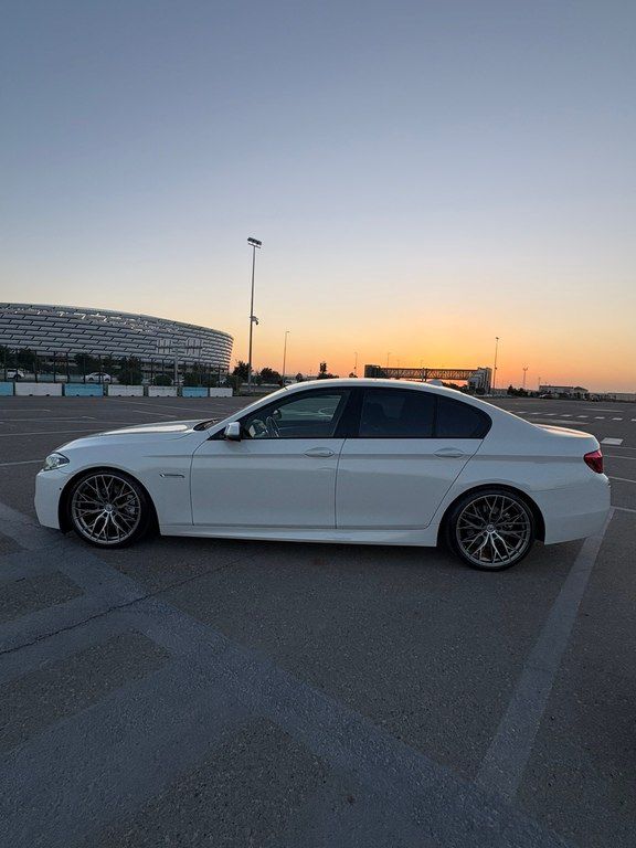 BMW 528, 2.0 L, 2016 il, 175 000 km — Avtomobillər, Bakı (4)