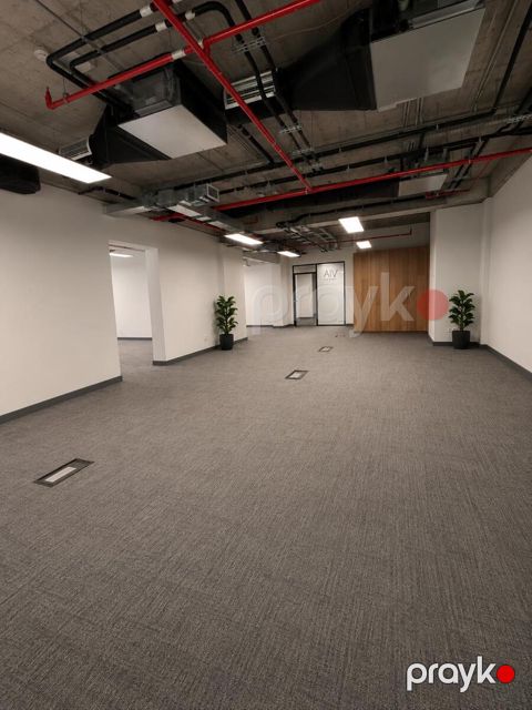İcarəyə verilir 5 otaqlı ofis 210 m² — Bakı